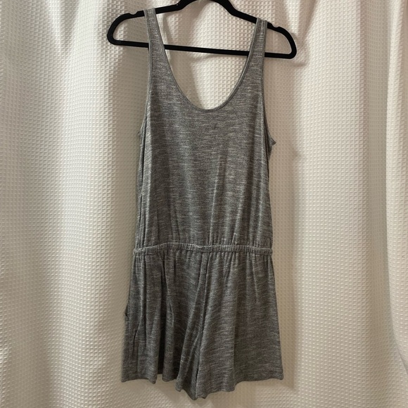 NWOT L&G Drawstring Romper - Picture 5 of 5